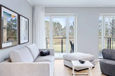 Image de Schönes Ferienapartment in Toplage Direkt an der Ostsee mit Balkon zur Meerseite - Strandresidenzen