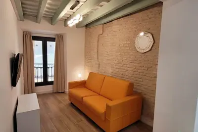 Image de 3 Style Lovely By Rentalsevilla