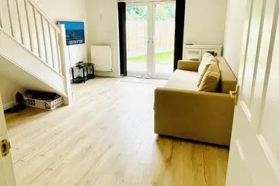 Image de Beautiful 2-Bed Villa in Coventry