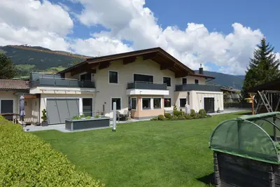 Image de Penthouse très spacieux et luxueux avec vue imprenable