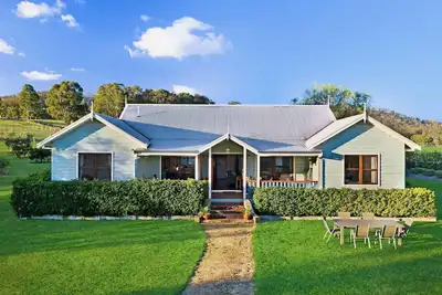 Image de The Ballabourneen Estate - A grand Hunter Valley experience awaits at this beautiful estate