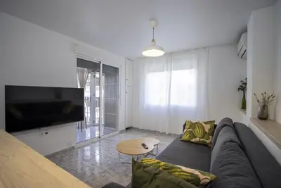 Image de Apartment with two bedrooms within walking distance from the sea and the beach!