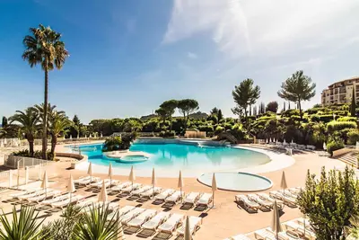 Image de Un Parenthèse Ressourçante avec Jardin -Piscines - Parking -Animal de compagnie