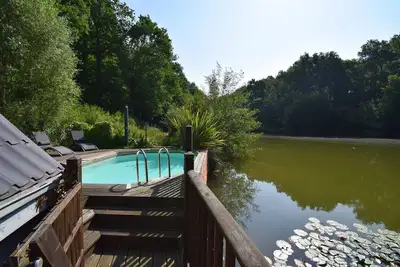 Image de Gîte chalet insolite avec piscine et lac pêche - proche des Landes