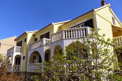 Image de Appartement de vacances Mastrinka pour 5 - 8 personnes avec 3 chambres à coucher - Maison mitoyenne