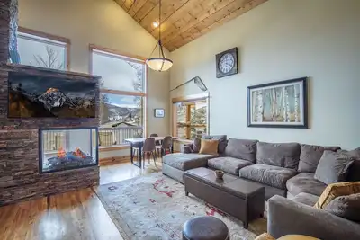 Image de Modern Mountain Cabin -Walk to Downtown Creede - Ping Pong - Unmatched Views