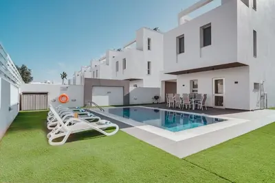 Image de Villa Amelia Summary: