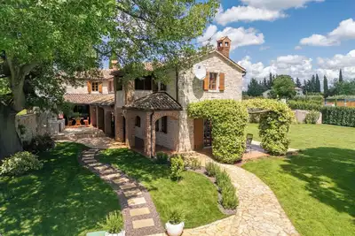 Image de Little Owl Estate - Authentic Istrian Stone Villa with Pool