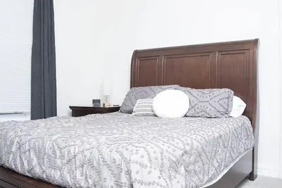 Historic 1br Apt Minutes from Downtown!