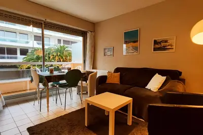 Image de 42m² avec 2 balcons proche plage et centre