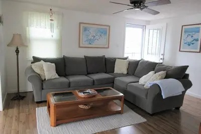 Image de Oceanside 2nd floor Duplex with 3 Bedrooms, 1 Bath