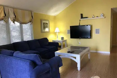 Image de Beautiful home in Haven Beach with 3 Bedrooms, Internet and WiFi