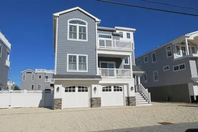 Image de Beautiful new construction 4 bedroom 3. 5 bath home in Holgate