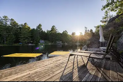 Image de Sunny Lake for Sunset Lovers in South Muskoka!