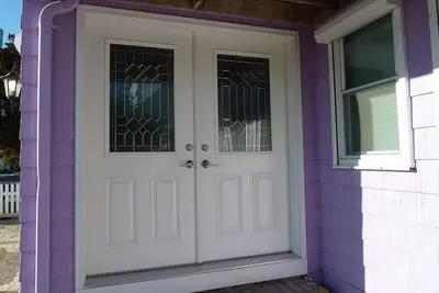 Image de Oceanside 3 Bedroom, 1 Bath Duplex - A Short Walk to the Beach!