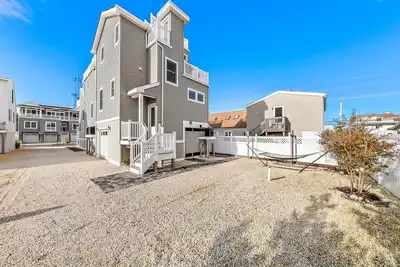 Image de Nice home in Spray Beach with 3 Bedrooms, Internet and WiFi