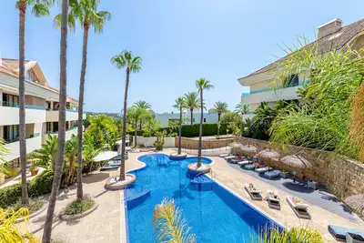 Upscale Penthouse in Los Monteros with sea views