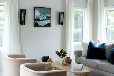 Image de 5 minutes to downtown Sister Bay! Brand new, cozy retreat nestled in the pines.