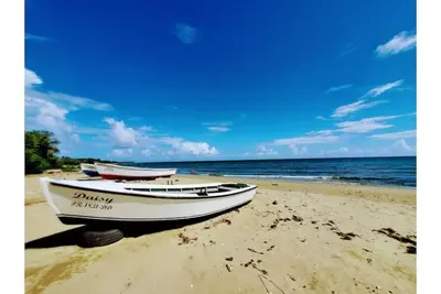 Image de Caribbean Sea Beach Front 2nd floor House Puertorrican Experience w A/C WiFi