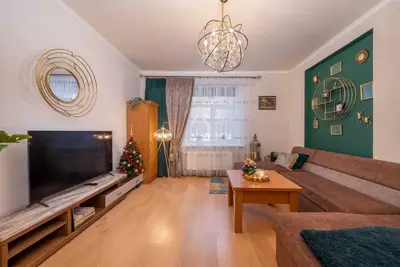 Image de Luxury anad cozy apartment, close to the Old Town, ac, free parking + ev charger