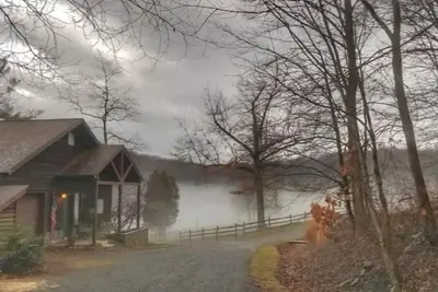 Image de The Cottage at Lake Tranquility