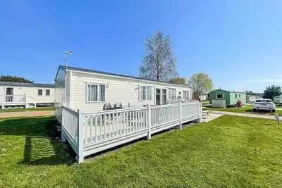 Image de Beautiful 6 berth caravan at Breydon Water nearby Great Yarmouth ref 10056b