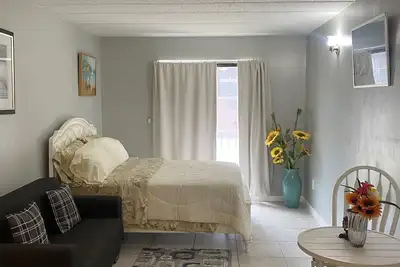 Cozy Paradise at Seaview Condos