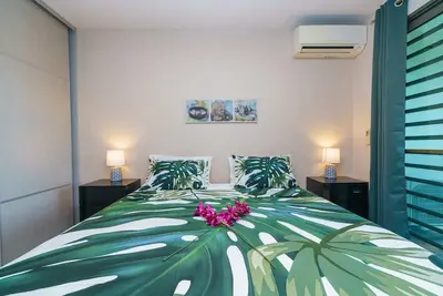 Image de Tropical Studio avec Vue et Piscine à Faaa