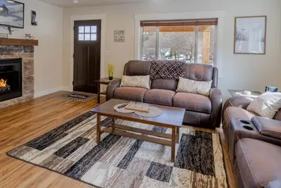 Image de The Silver Mountain Chalet- Private Hot Tub!