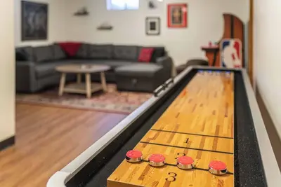 Image de Walk to Silver Mtn Resort, Game Room & Hot Tub!