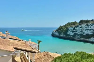 Image de Dp: directly on the beach, large terrace, sea view & garden