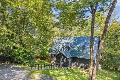 Image de Mountain Bliss and Lodge | Morey Mountain Retreat