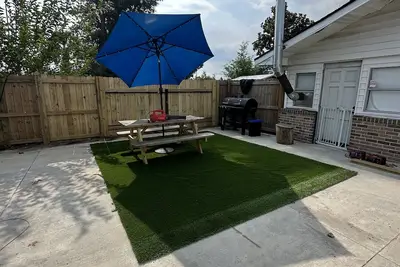 Image de Cozy Rv parking minutes away from beaches and shopping