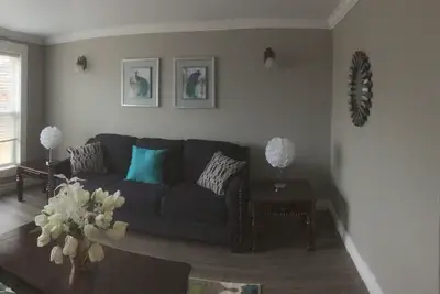 Image de Comfort With A Touch Of Class #1