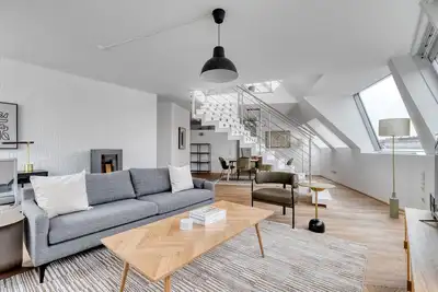 Image de Hip Rudolfsheim-Fünfhaus 2br w/ Sauna & Roof, nr U6, by Blueground