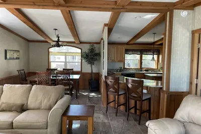 Image de Waterfront Bungalow nightly panoramic view of our illuminated covered Bridge