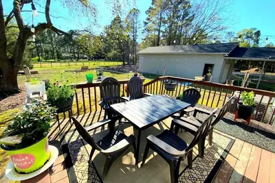 Cozy Ranch Home near Downtown Raleigh