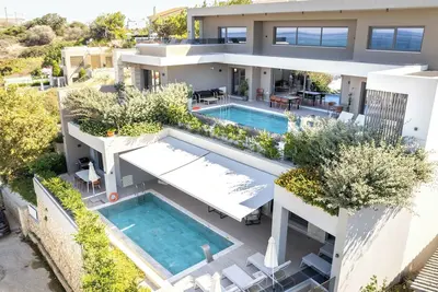 Image de Seafront villas I Free* Heated pools & 100m to Sea