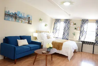 Deluxe 2 Bedroom with Wfh Office & High Speed Internet