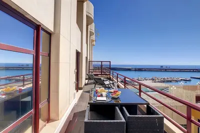 Image de Ocean Breeze by LovelyStay