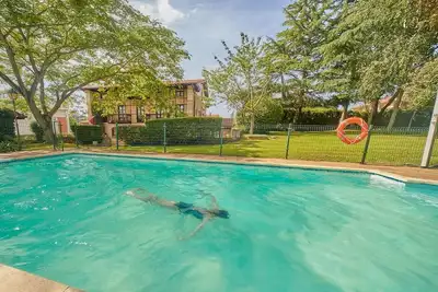 Image de Logement · Oreña · 8 chambres · 11 lits · 8 salles de bain