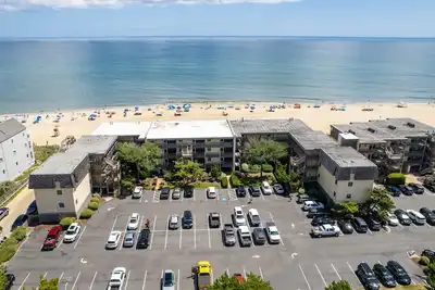 Image de Oceanside 2 Bedroom Condo at Golden Strand D1