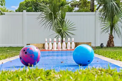 Image de Clearwater Game House! Heated Pool, Bowling, Golf!