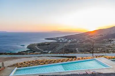 Image de Regenesis 3 3bdr Pool Villa by UpGreat Hospitality