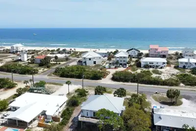 Image de Easy Beach Access - 2 Free Bike Rentals Included With Your Stay!