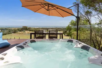 Image de Moonah Link Views, Spa, Sunset, Linen, Wi-Fi, private and serene