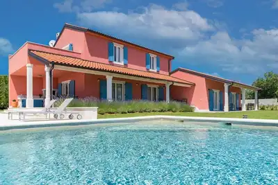 Image de Idyllic Rainis Hill Top Villa with swimming pool and Finnish sauna