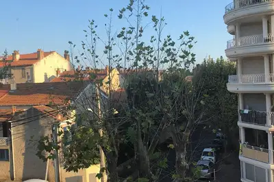 Image de F3 spacieux tout équipé CLIMATISÉ :)