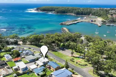 Image de Crescent Harbour - Sun-drenched home overlooking the picturesque Ulladulla Harbour