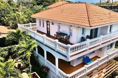 Image de Belvedere @Villas Descanso, Lighthouse